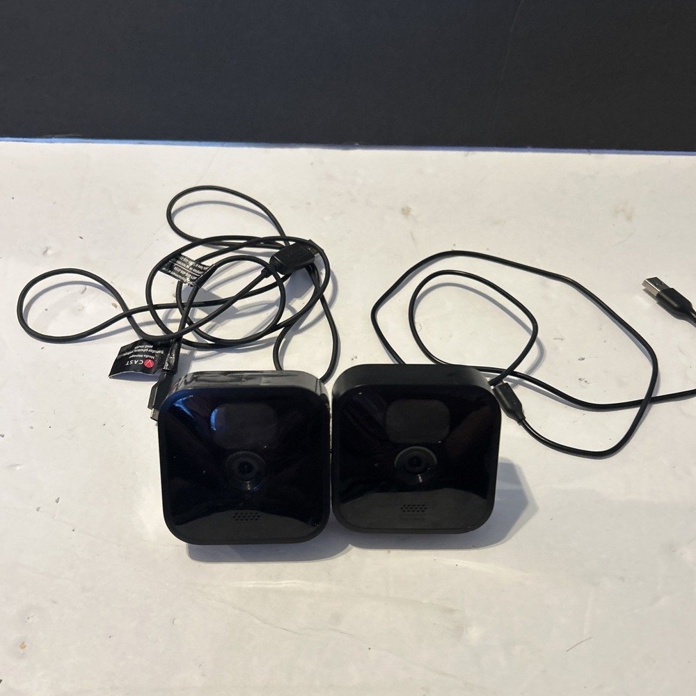 2 Pack Blink BCM00400U Black 3rd Gen Wireless Security Camera LOCKED UNTESTED